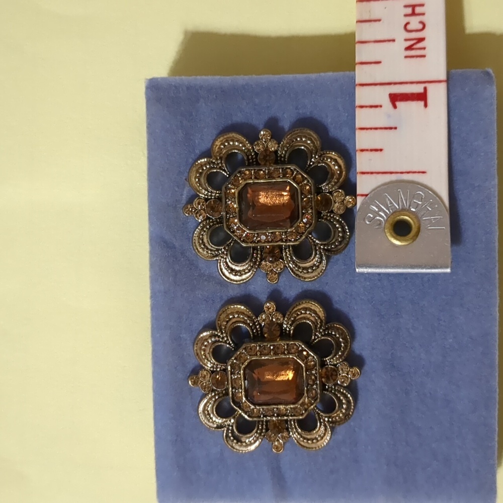 Avon Topaz Color Beaded Earrings 2004 - Picture 8 of 9